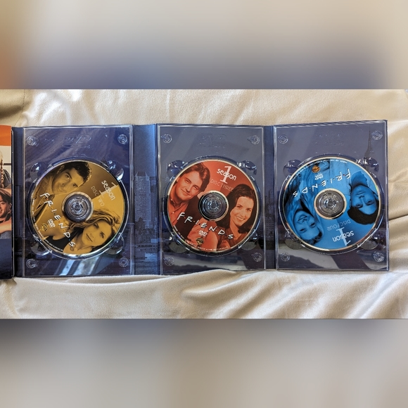 FRIENDS DVD SET Season 1 - Picture 2 of 3